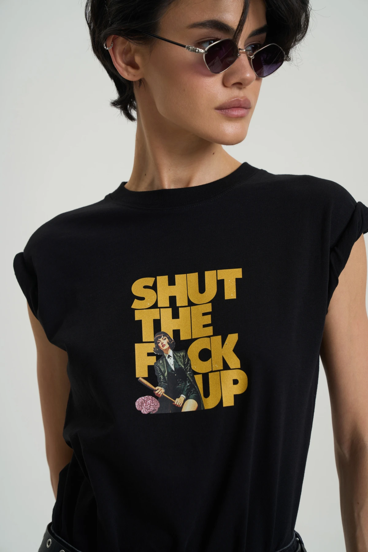 Футболка "SHUT THE" L