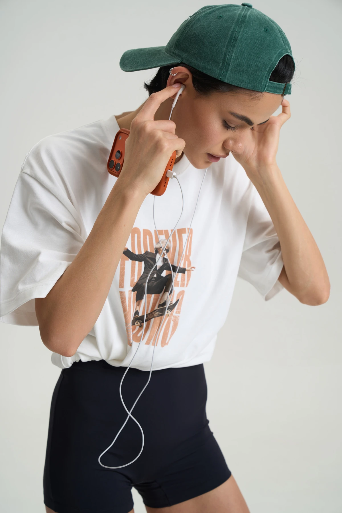 Футболка Forever Young из плотного трикотажа М/L