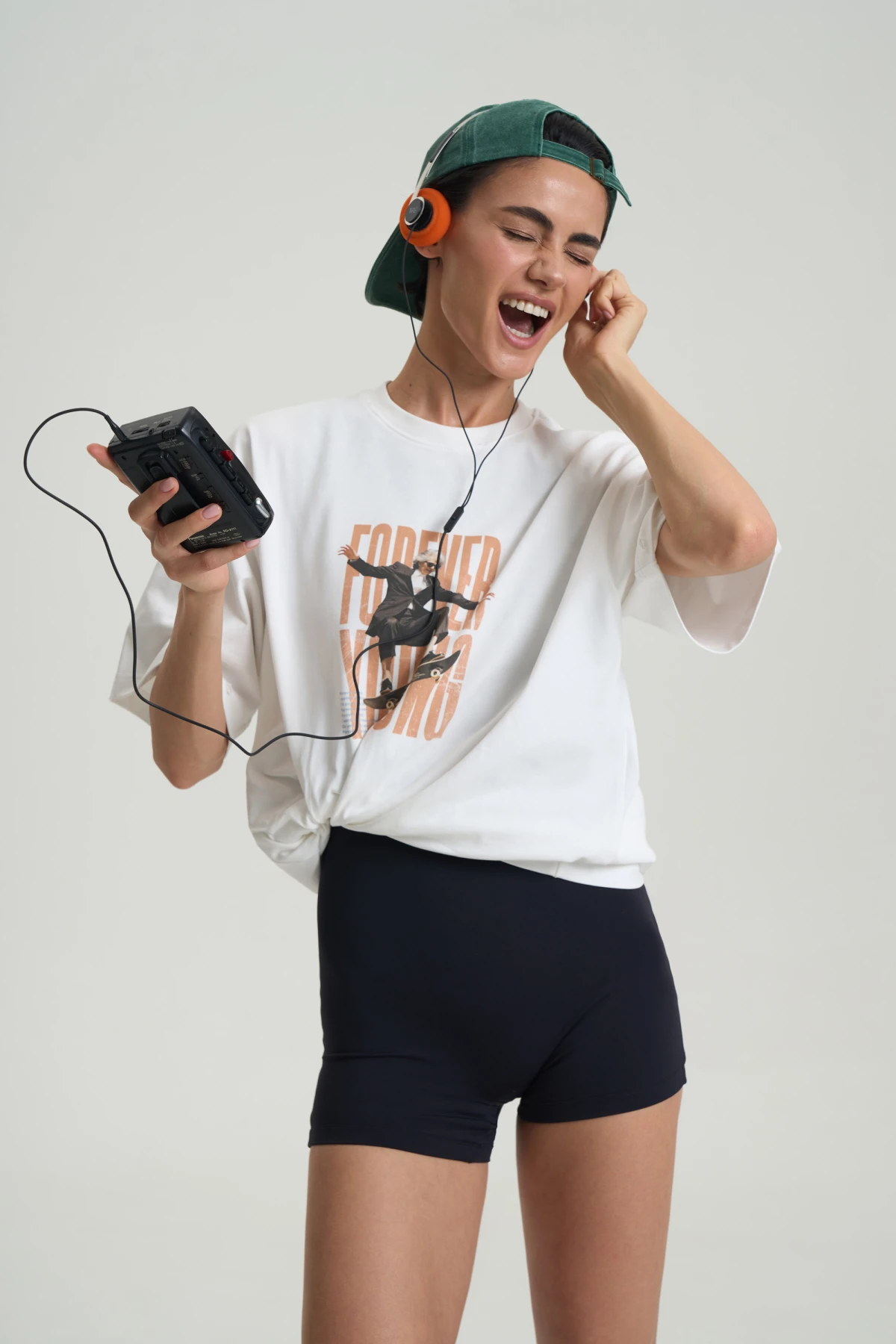 Футболка Forever Young из плотного трикотажа М/L